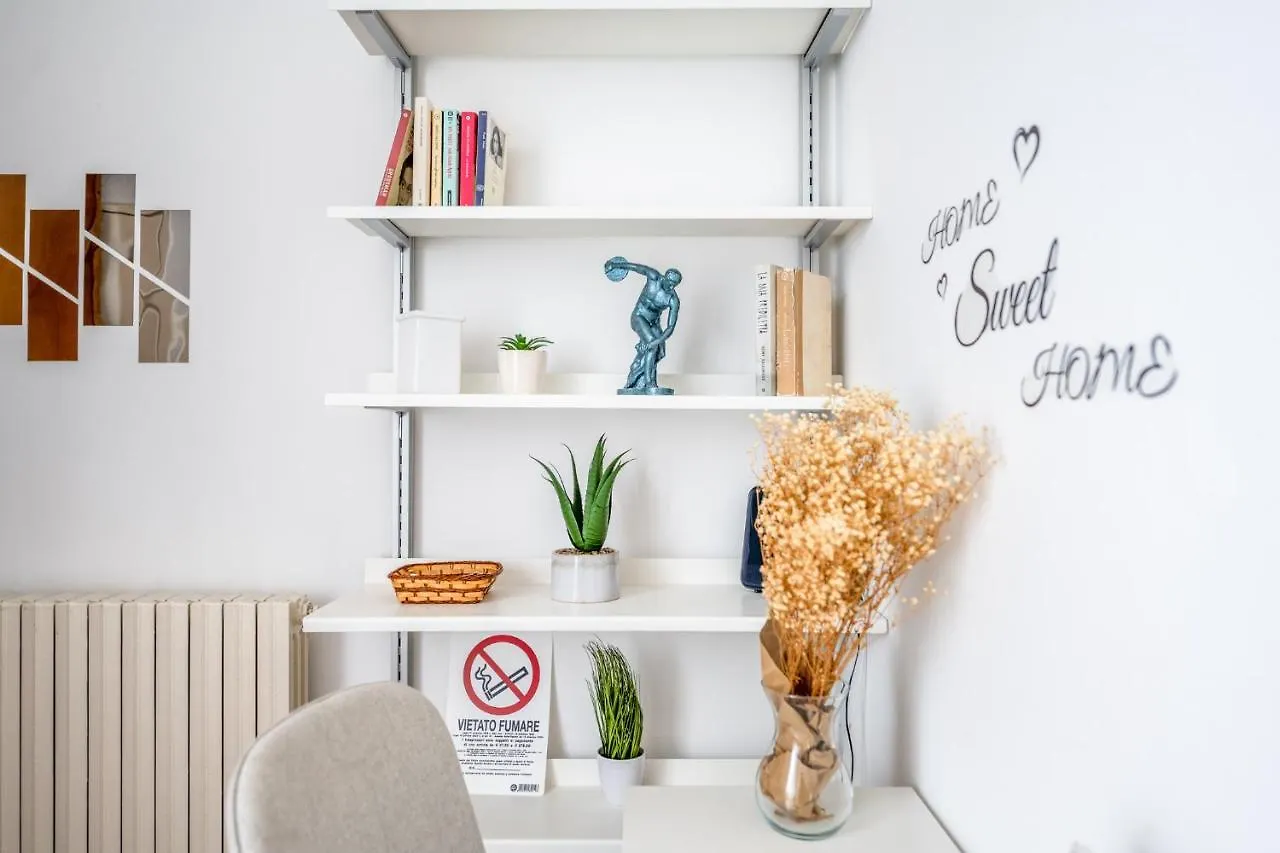 Apartment {Corso Sempione - Citylife} - Wi-Fi / Netflix /Mm5 Milan