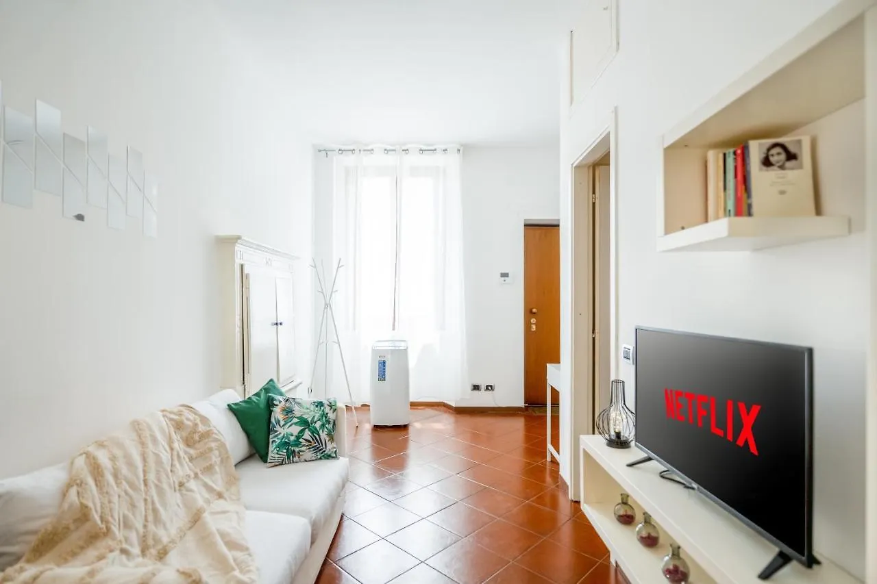 {Corso Sempione - Citylife} - Wi-Fi / Netflix /Mm5 Milan Apartment